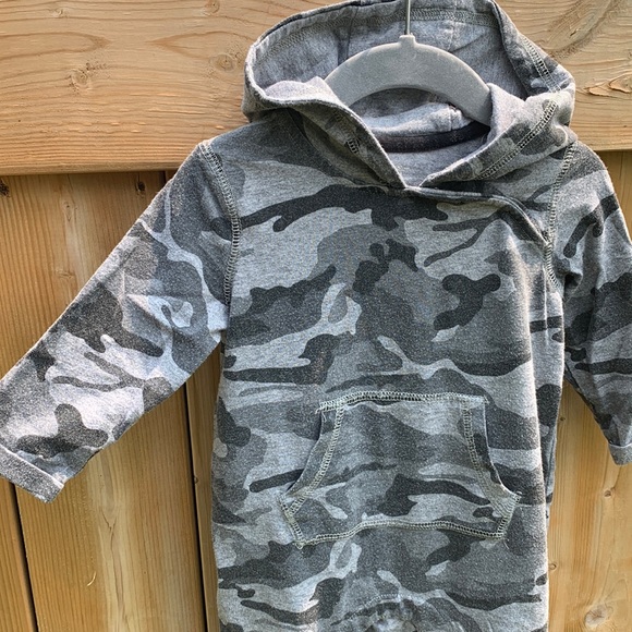 Camo Print Hooded One Piece - Picture 2 of 6